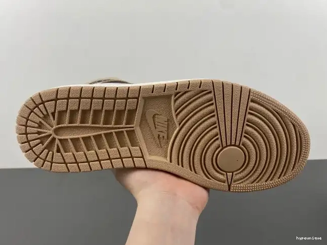 HYPE Jordan OG High Latte FD2596-021 WMNS 1 Air 0523